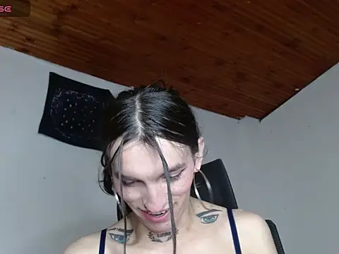 Scarlett_crastrawberry webcam