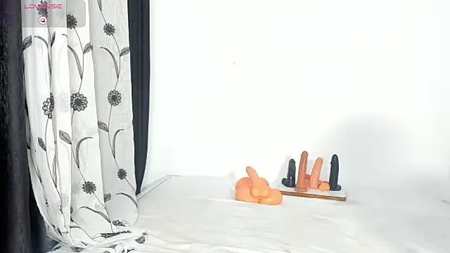 CREAMY_BUBBLEGUM webcam