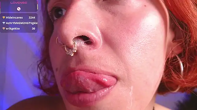 bri_von_dhara__ webcam