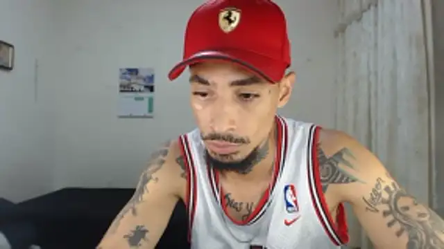 emiliano_hottt webcam