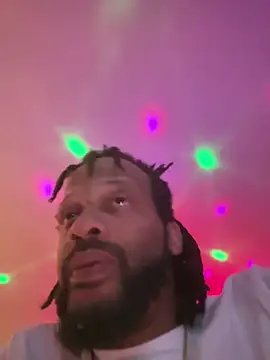 magic_man1085 webcam