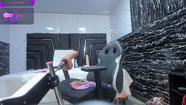 ladyy_scarlett - Ladyy_Scarlett's free webcam - UK Sex Cams