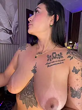 Webcam Model (MadissonFord)  is live.Free join now!