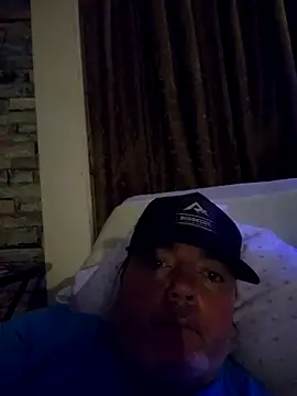 Hotredheadandtoungelasher webcam