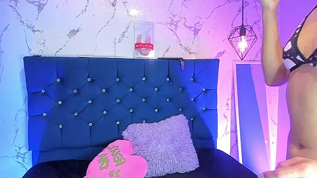 Dakotaa_Johnson webcam