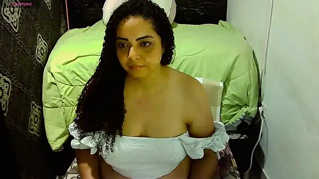 _naughty_milf webcam