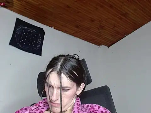 Scarlett_crastrawberry webcam