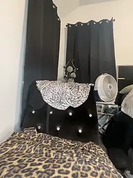 Fifty_Shades_Of_Redd webcam