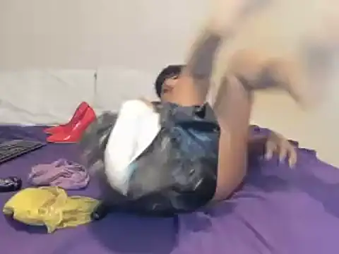 AfricanSquirtingQueen webcam