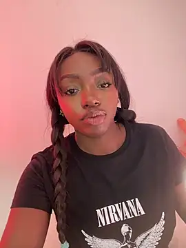 alissradiante1's Stripchat show and profile