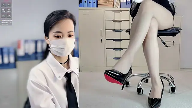 Lynnalltop-165-KeKe webcam