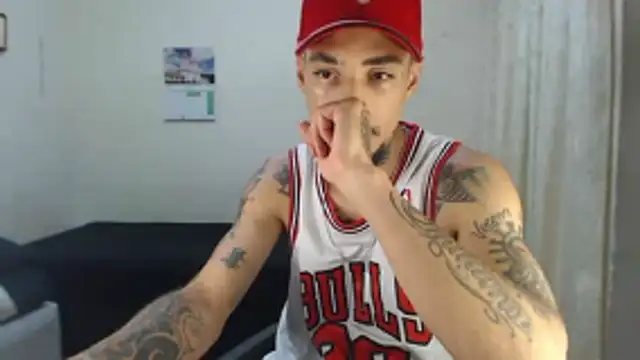 emiliano_hottt webcam