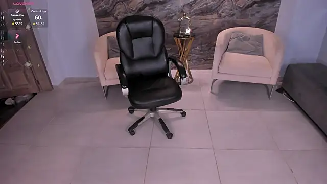 renatareyes (F young) - 💛Hot Striptease🧡