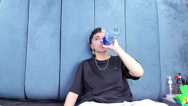 Megan_Thompson_ webcam