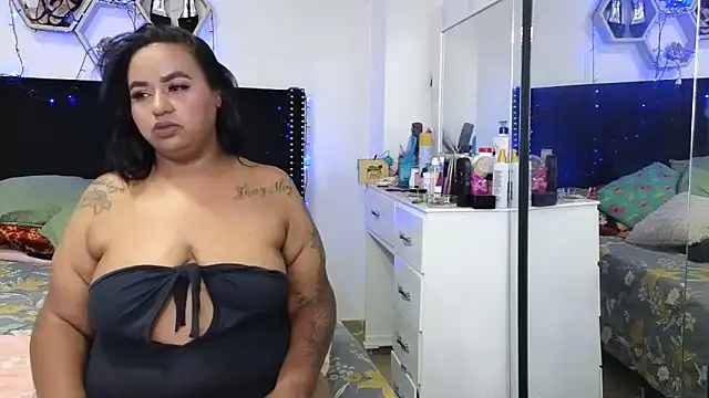 charlotte_077 - Charlotte_077's free webcam - UK Sex Cams