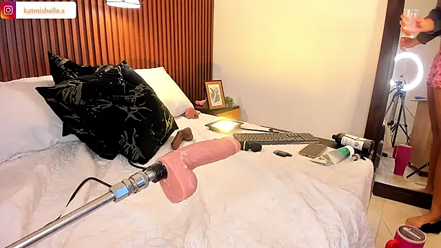 _mishelle webcam