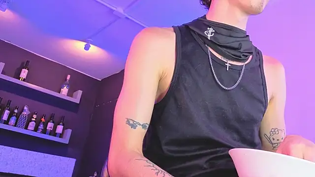 nova_salvatore - Nova_salvatore's free webcam - UK Sex Cams