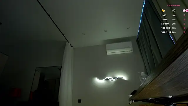 Tommy_cat's live cam
