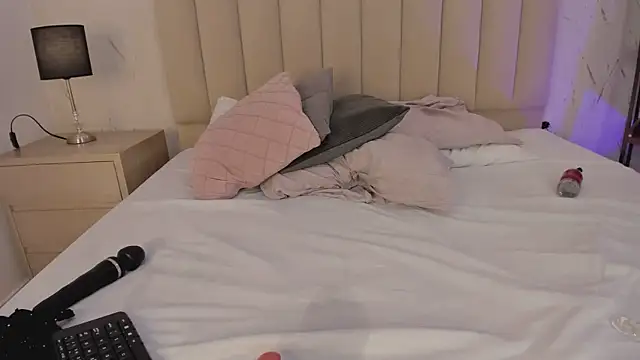 LilithHarperr_ webcam