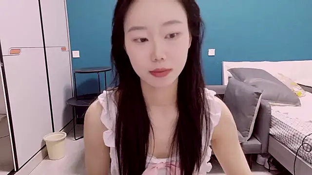 美女ZHJKS9988在线直播