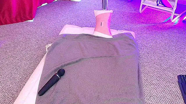 SlimTemptation webcam