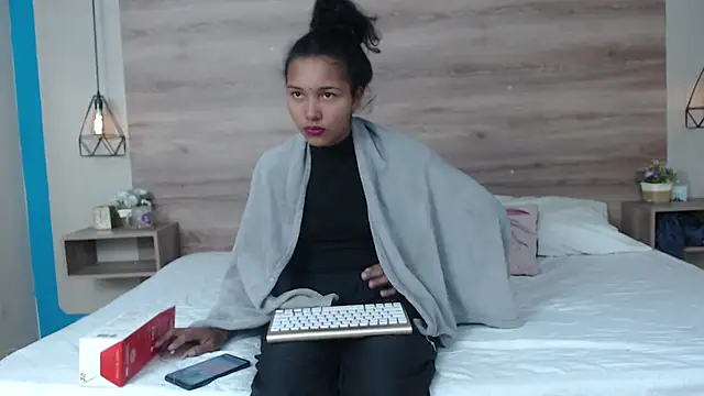 Lili_Lavander webcam