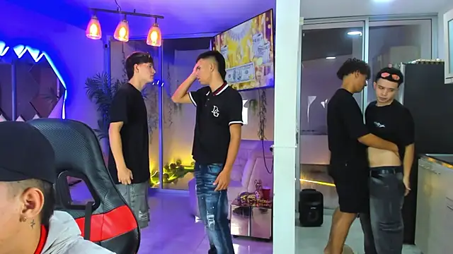 Houseofwarrios webcam