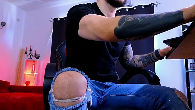 MightyAaron66 webcam