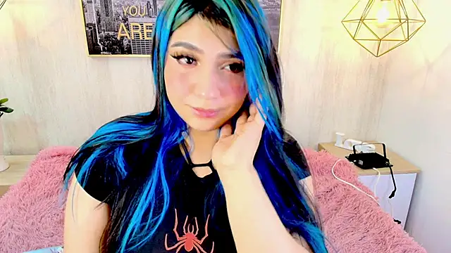 Salem_skyler_ webcam