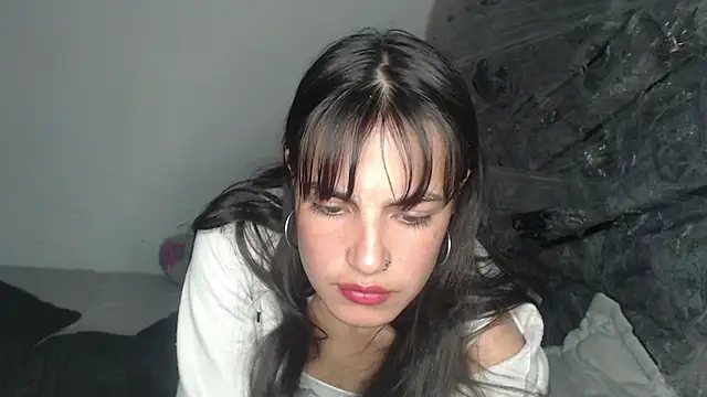 skinny_sweet2411 webcam