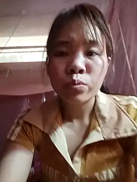 nguyet135 - Nguyet135's free webcam - UK Sex Cams