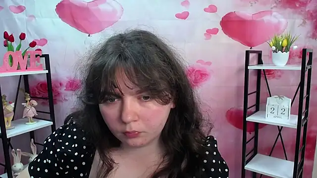 NeonilaLisova webcam