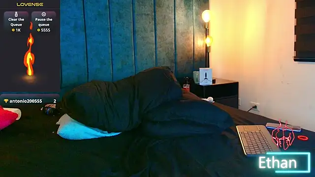 Ethan_Briggs_ webcam