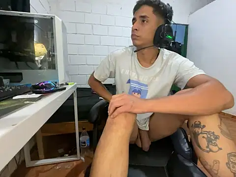 Max_TheHorseDick webcam