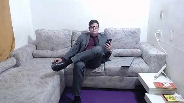 Victor_Maitland live sex cam