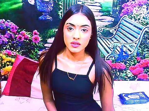 IndianPretty14u2Luv webcam