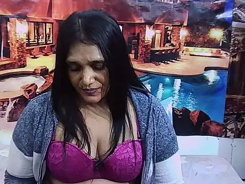 IndianSexyLady20 webcam