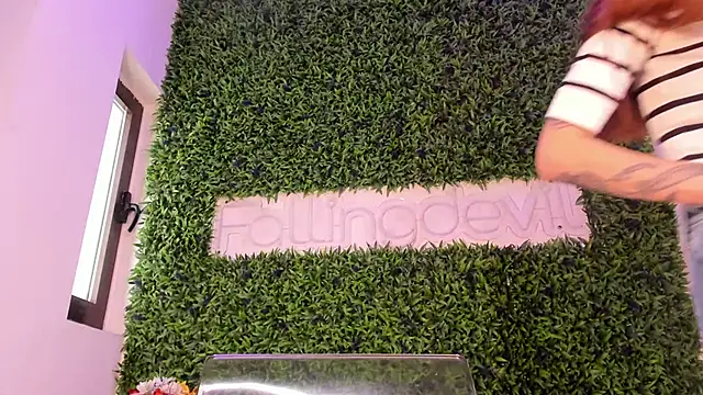 realhotfallingdevil (F young) - Orgasmic   SQUIRT !