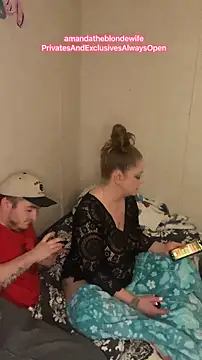 amandatheblondewife webcam