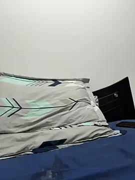 Amelie-RedHoney webcam