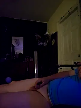 Hotredheadandtoungelasher webcam