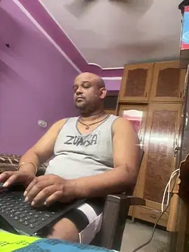 Dick_6inches_Delhi webcam