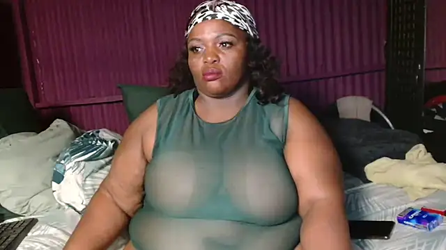 Bustyboobs02xx webcam