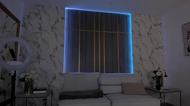 IsabellaAllen webcam