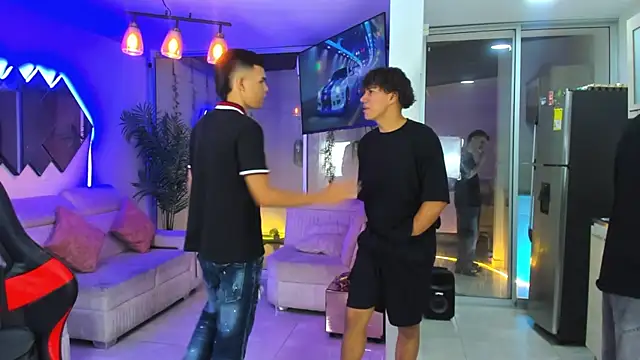 Houseofwarrios webcam