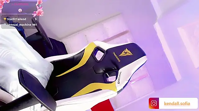 Sophiaa_doll_ webcam