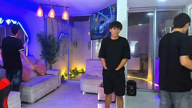 Houseofwarrios webcam