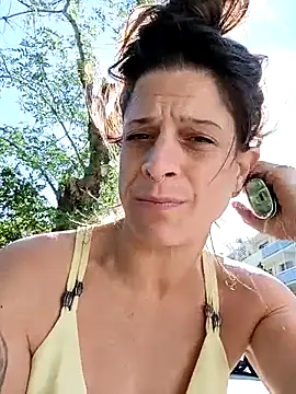 SquirtAssAddict webcam