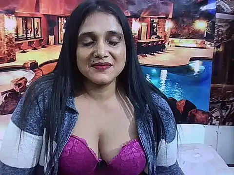 IndianSexyLady20 webcam