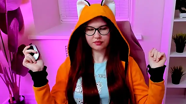 CarolGiggly live sex cam